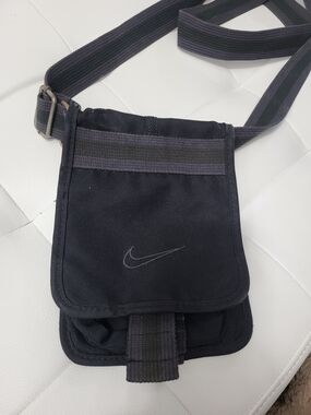 Vintage Y2K Nike Crossbody Bag